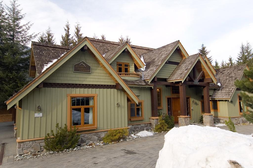 Whistler Alpine Chalet Retreat & Wellness Villa Exterior photo