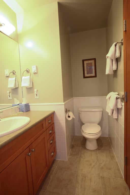 Whistler Alpine Chalet Retreat & Wellness Villa Room photo