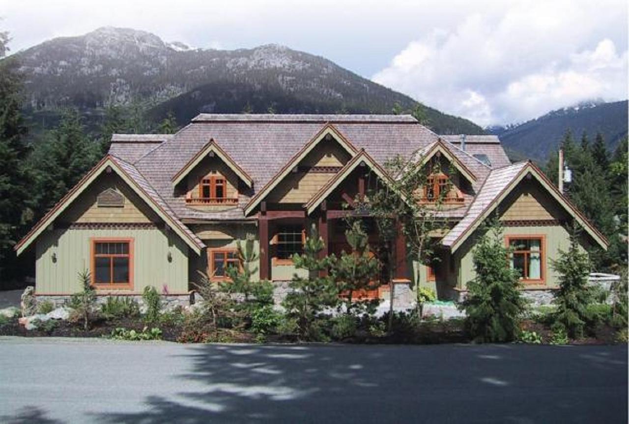 Whistler Alpine Chalet Retreat & Wellness Villa Exterior photo